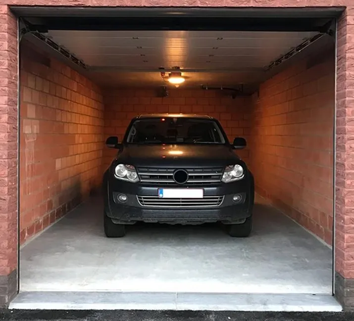 Daghotel Kuurne: je eigen garage die automatisch opent en sluit